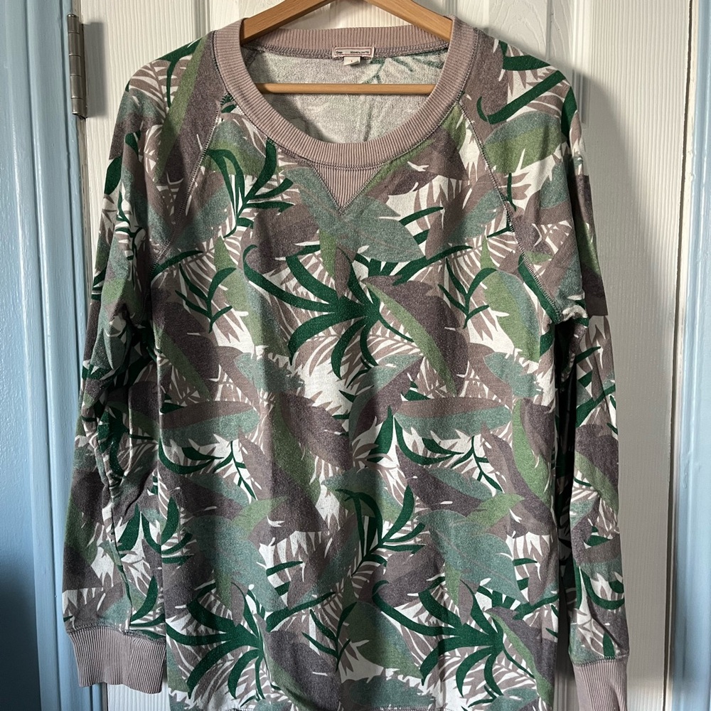 GAP Leaf-Print Crewneck in Green & Gray